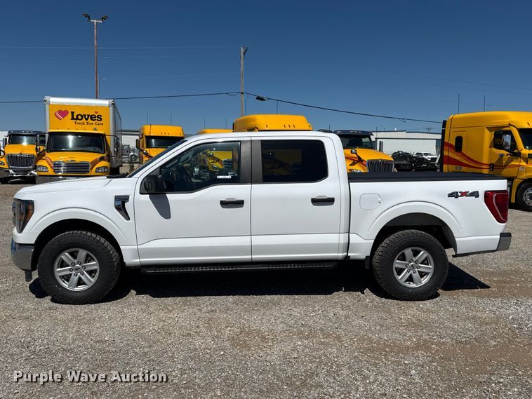 image for item ET6125 2023 Ford F150 XLT Crew Cab pickup truck