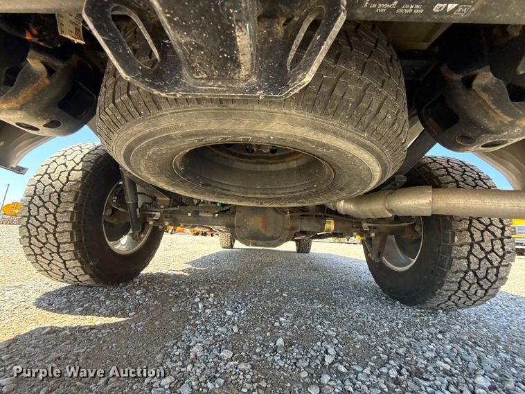 image for item ET6125 2023 Ford F150 XLT Crew Cab pickup truck