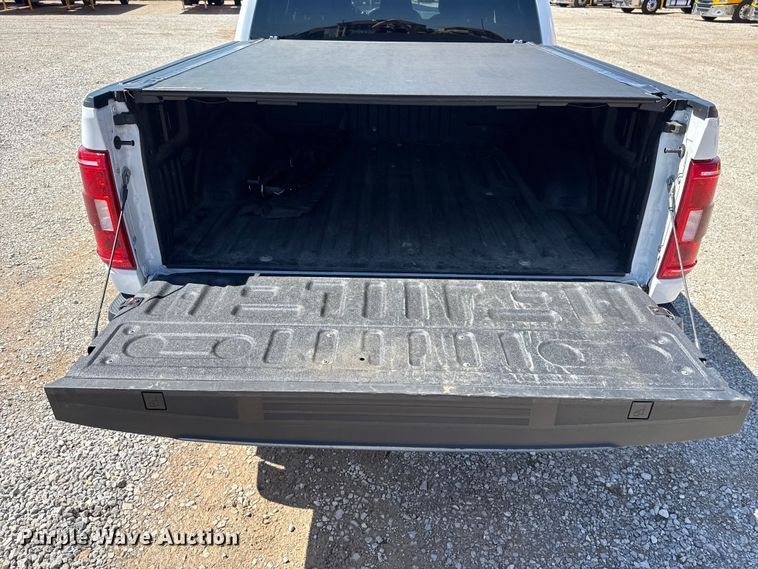 image for item ET6125 2023 Ford F150 XLT Crew Cab pickup truck
