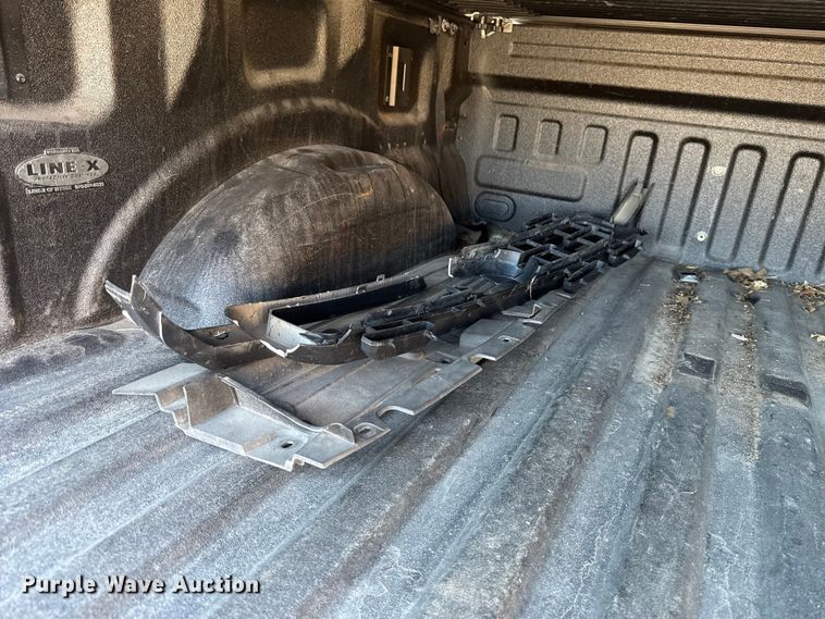 image for item ET6125 2023 Ford F150 XLT Crew Cab pickup truck