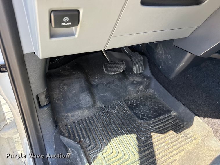 image for item ET6125 2023 Ford F150 XLT Crew Cab pickup truck