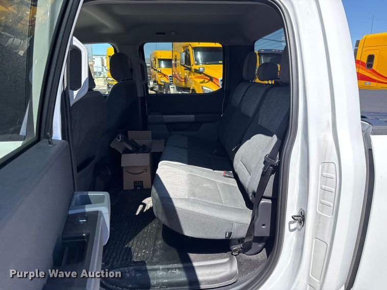 image for item ET6125 2023 Ford F150 XLT Crew Cab pickup truck