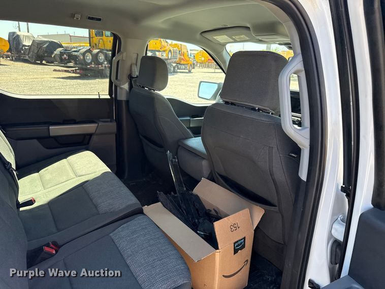 image for item ET6125 2023 Ford F150 XLT Crew Cab pickup truck
