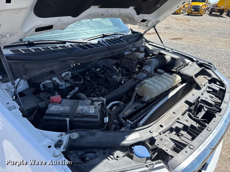 image for item ET6125 2023 Ford F150 XLT Crew Cab pickup truck