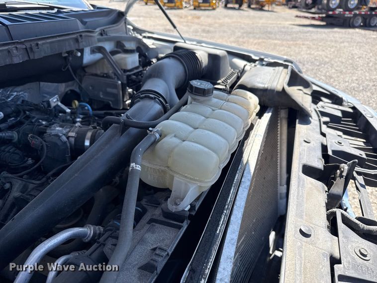 image for item ET6125 2023 Ford F150 XLT Crew Cab pickup truck