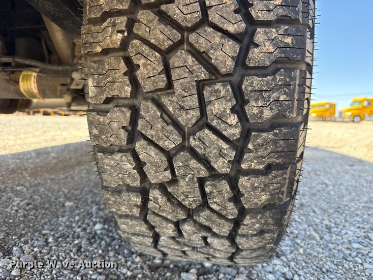 image for item ET6125 2023 Ford F150 XLT Crew Cab pickup truck