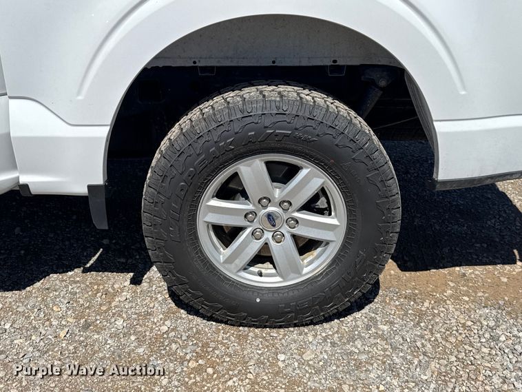 image for item ET6125 2023 Ford F150 XLT Crew Cab pickup truck