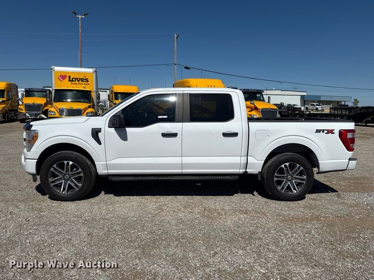image for item ET6126 2021 Ford F150 STX Crew Cab pickup truck