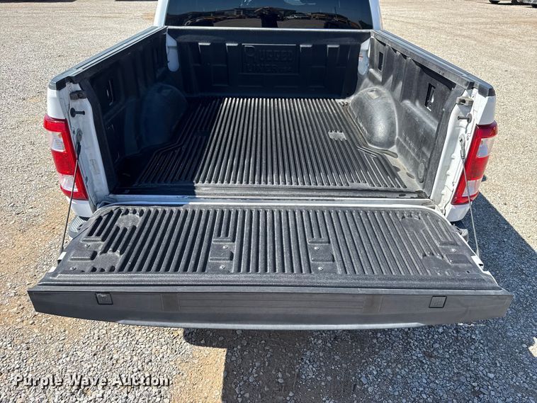 image for item ET6126 2021 Ford F150 STX Crew Cab pickup truck