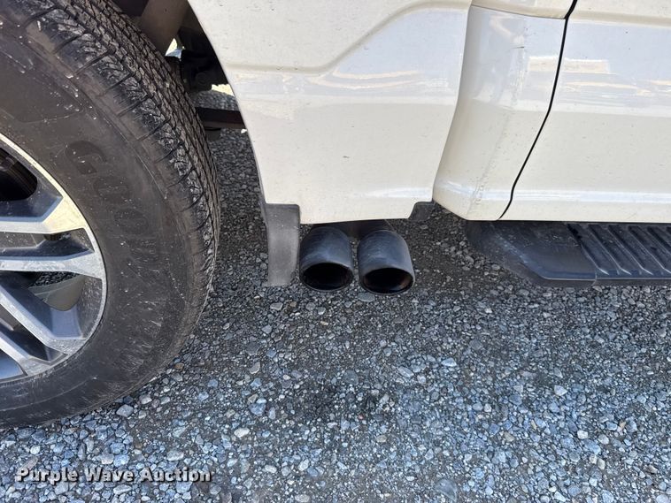 image for item ET6126 2021 Ford F150 STX Crew Cab pickup truck