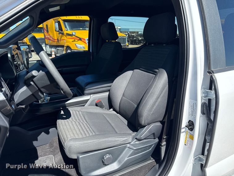 image for item ET6126 2021 Ford F150 STX Crew Cab pickup truck