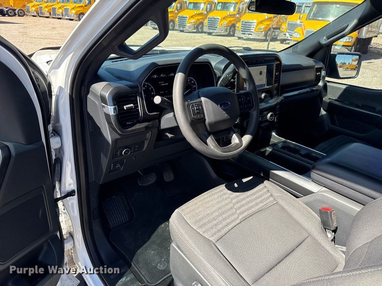 image for item ET6126 2021 Ford F150 STX Crew Cab pickup truck
