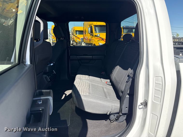 image for item ET6126 2021 Ford F150 STX Crew Cab pickup truck