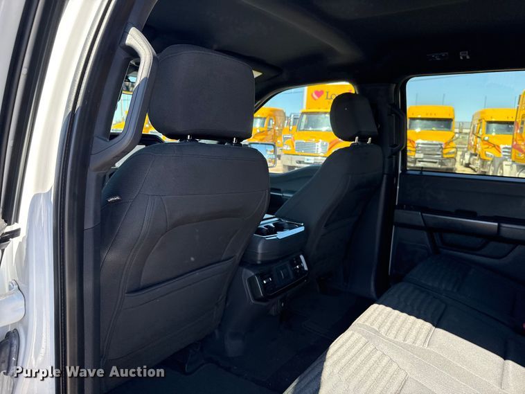 image for item ET6126 2021 Ford F150 STX Crew Cab pickup truck