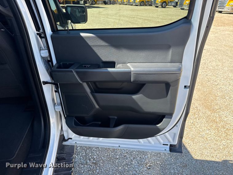 image for item ET6126 2021 Ford F150 STX Crew Cab pickup truck