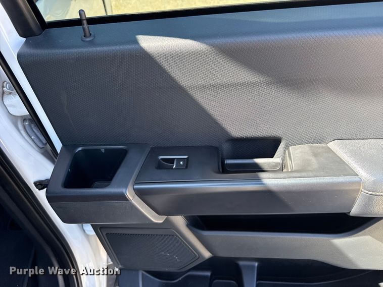 image for item ET6126 2021 Ford F150 STX Crew Cab pickup truck