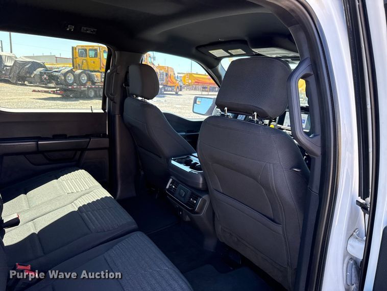 image for item ET6126 2021 Ford F150 STX Crew Cab pickup truck