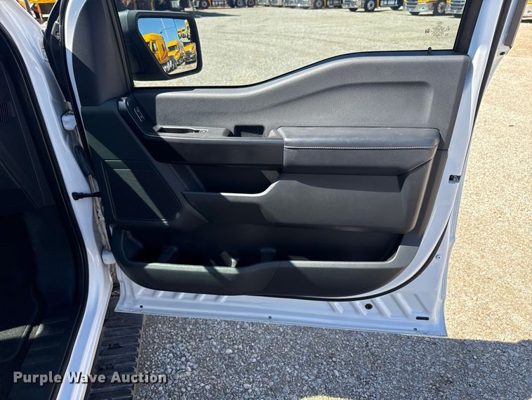 image for item ET6126 2021 Ford F150 STX Crew Cab pickup truck