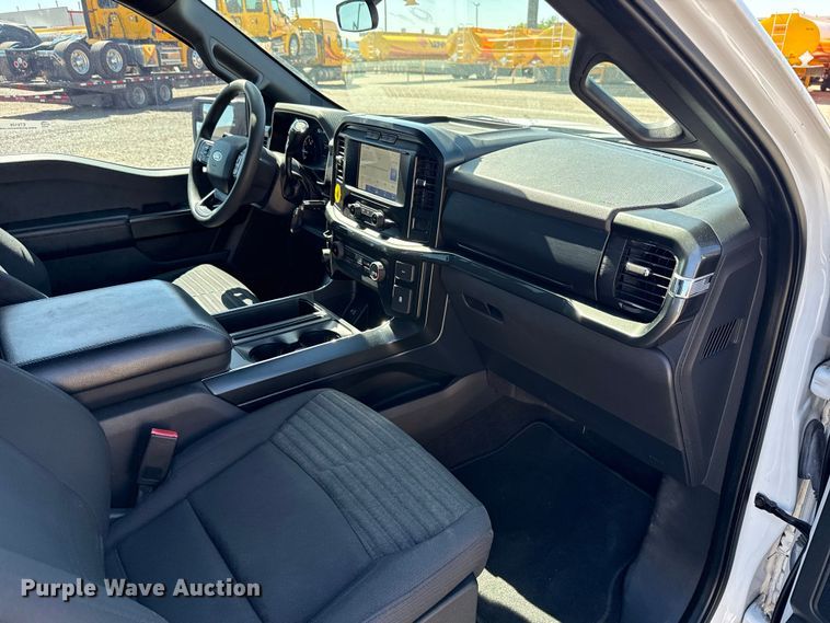 image for item ET6126 2021 Ford F150 STX Crew Cab pickup truck
