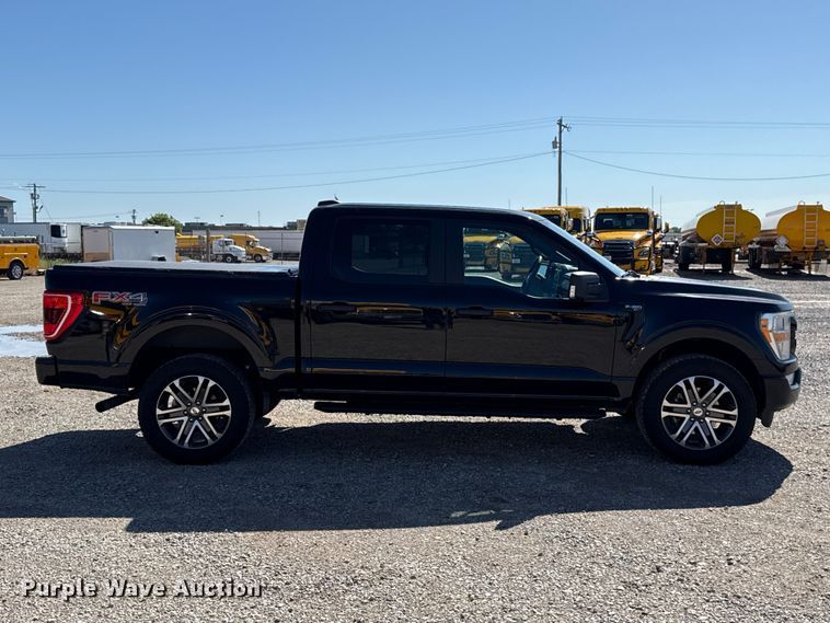 image for item ET6127 2021 Ford F150  Crew Cab pickup truck
