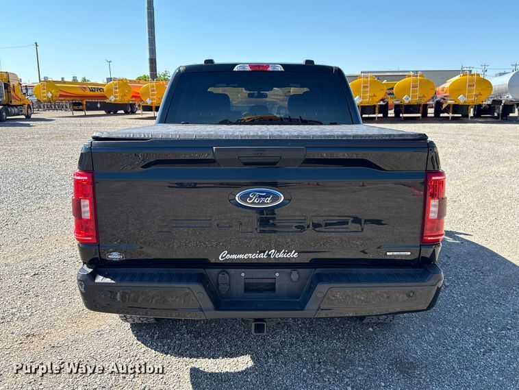 image for item ET6127 2021 Ford F150  Crew Cab pickup truck