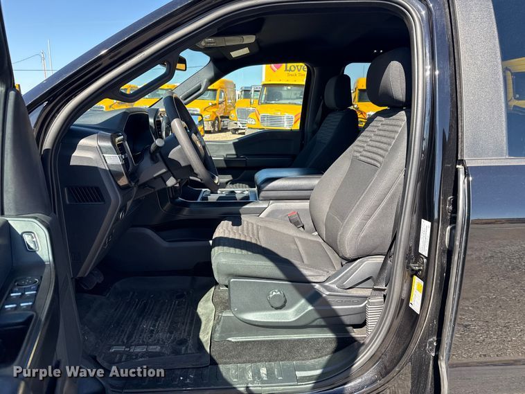 image for item ET6127 2021 Ford F150  Crew Cab pickup truck