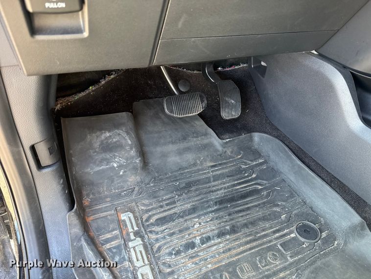image for item ET6127 2021 Ford F150  Crew Cab pickup truck
