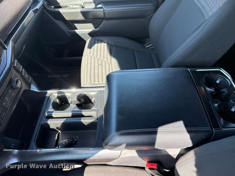 image for item ET6127 2021 Ford F150  Crew Cab pickup truck