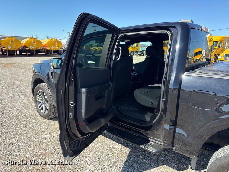 image for item ET6127 2021 Ford F150  Crew Cab pickup truck