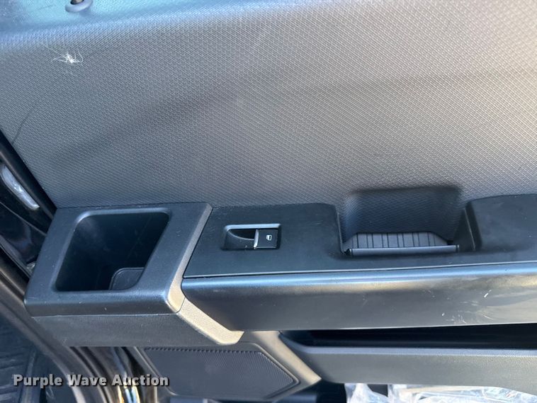 image for item ET6127 2021 Ford F150  Crew Cab pickup truck