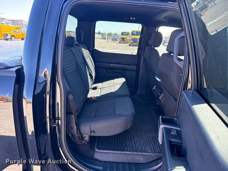 image for item ET6127 2021 Ford F150  Crew Cab pickup truck