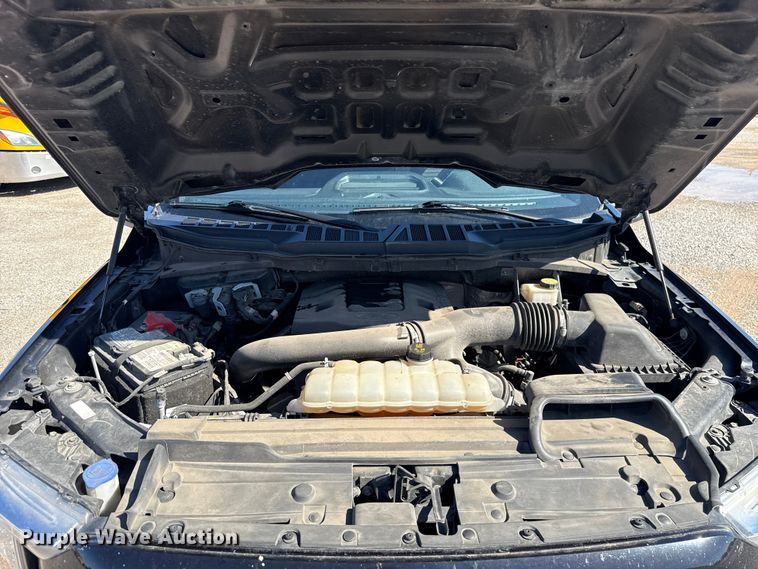 image for item ET6127 2021 Ford F150  Crew Cab pickup truck