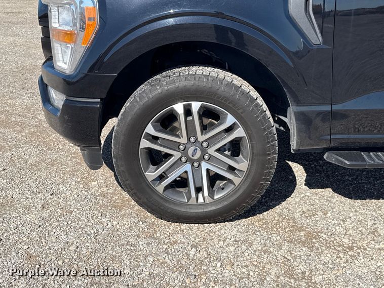 image for item ET6127 2021 Ford F150  Crew Cab pickup truck