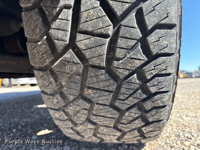 image for item ET6127 2021 Ford F150  Crew Cab pickup truck