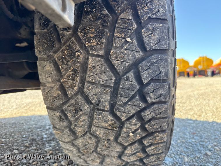 image for item ET6127 2021 Ford F150  Crew Cab pickup truck