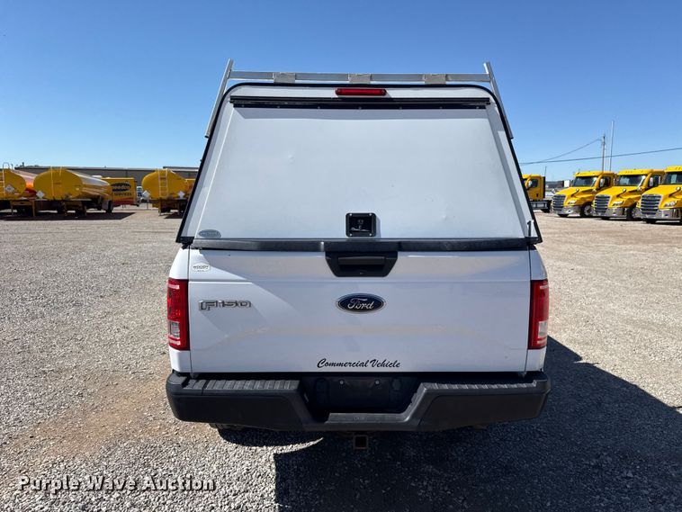 image for item ET6134 2017 Ford F150 Super Crew Crew Cab pickup truck