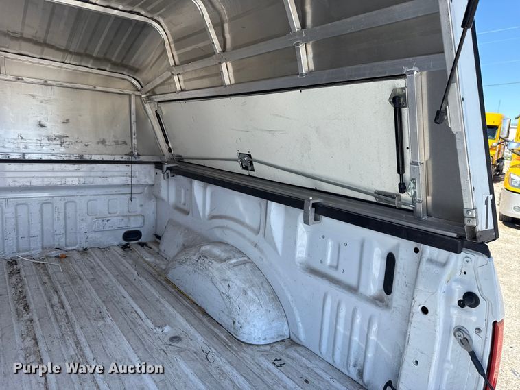 image for item ET6134 2017 Ford F150 Super Crew Crew Cab pickup truck