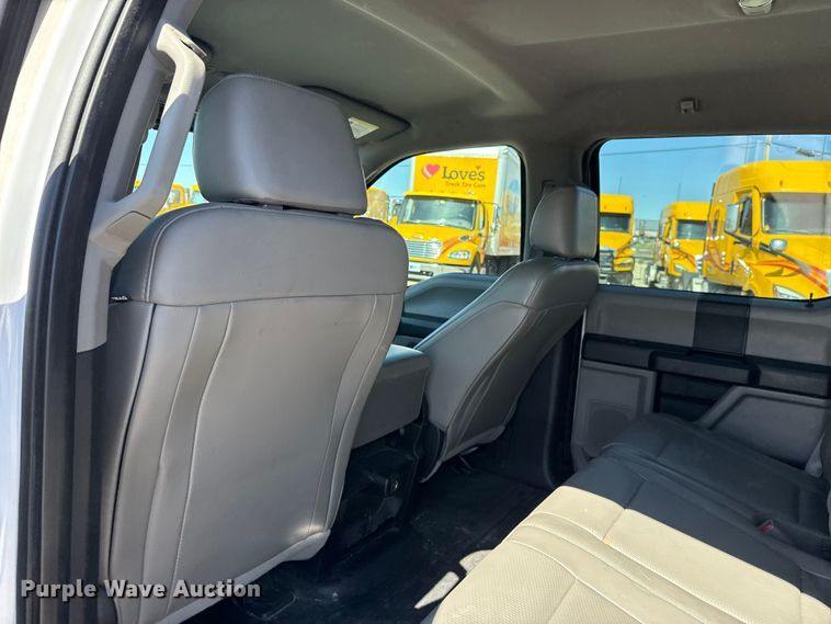 image for item ET6134 2017 Ford F150 Super Crew Crew Cab pickup truck