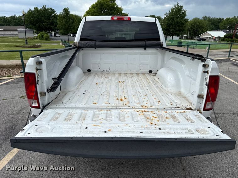 image for item ET6201 2012 Dodge Ram 1500 Crew Cab pickup truck