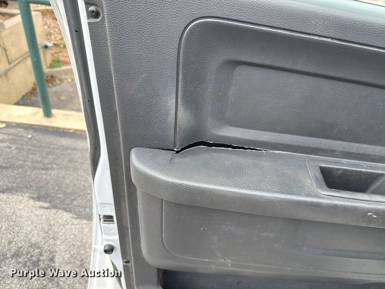image for item ET6201 2012 Dodge Ram 1500 Crew Cab pickup truck