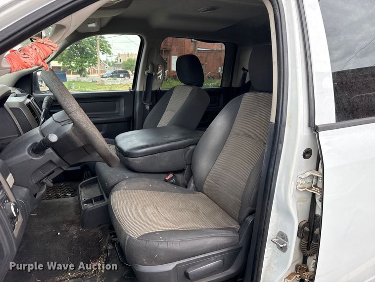 image for item ET6201 2012 Dodge Ram 1500 Crew Cab pickup truck