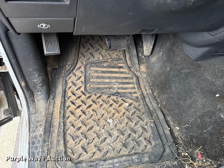 image for item ET6201 2012 Dodge Ram 1500 Crew Cab pickup truck