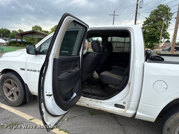image for item ET6201 2012 Dodge Ram 1500 Crew Cab pickup truck
