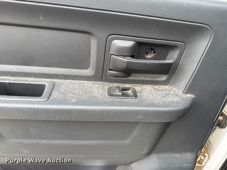 image for item ET6201 2012 Dodge Ram 1500 Crew Cab pickup truck