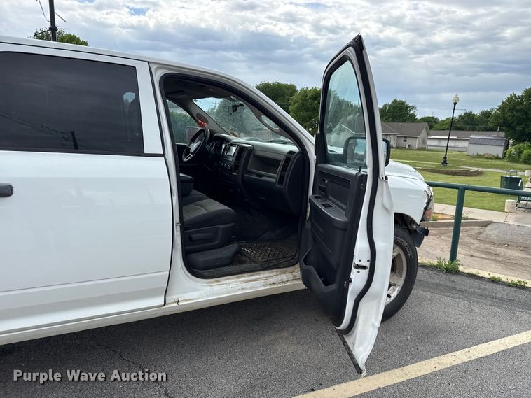 image for item ET6201 2012 Dodge Ram 1500 Crew Cab pickup truck