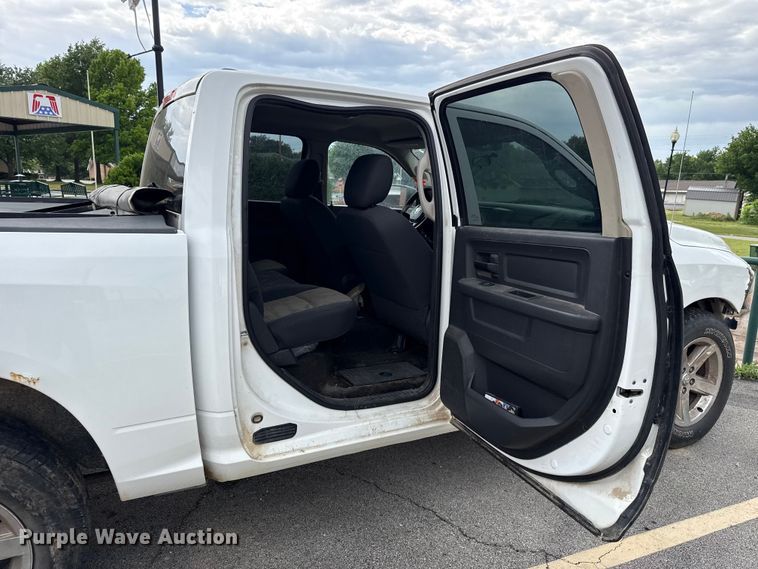 image for item ET6201 2012 Dodge Ram 1500 Crew Cab pickup truck