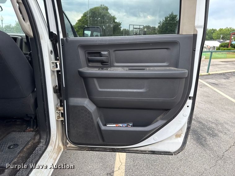 image for item ET6201 2012 Dodge Ram 1500 Crew Cab pickup truck