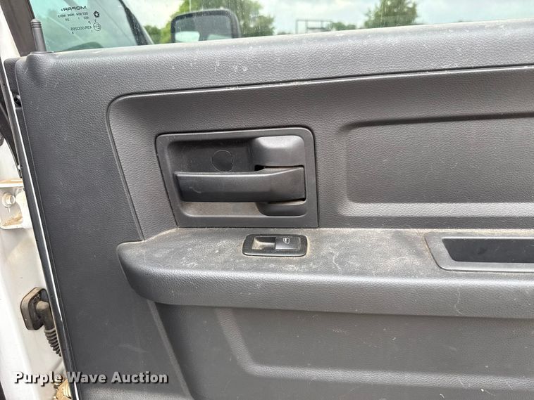 image for item ET6201 2012 Dodge Ram 1500 Crew Cab pickup truck