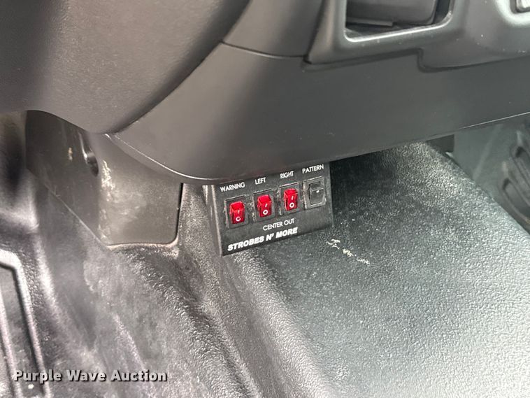 image for item ET6218 2019 Chevrolet Silverado 1500 Ext. Cab pickup truck