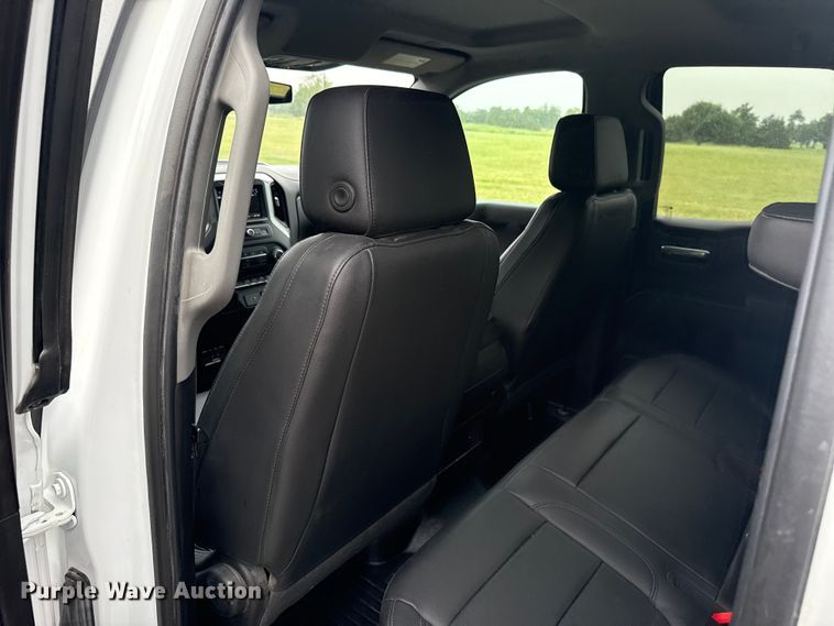 image for item ET6218 2019 Chevrolet Silverado 1500 Ext. Cab pickup truck